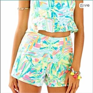 Lilly Pulitzer Linnea flat front shorts with back zipper size 0